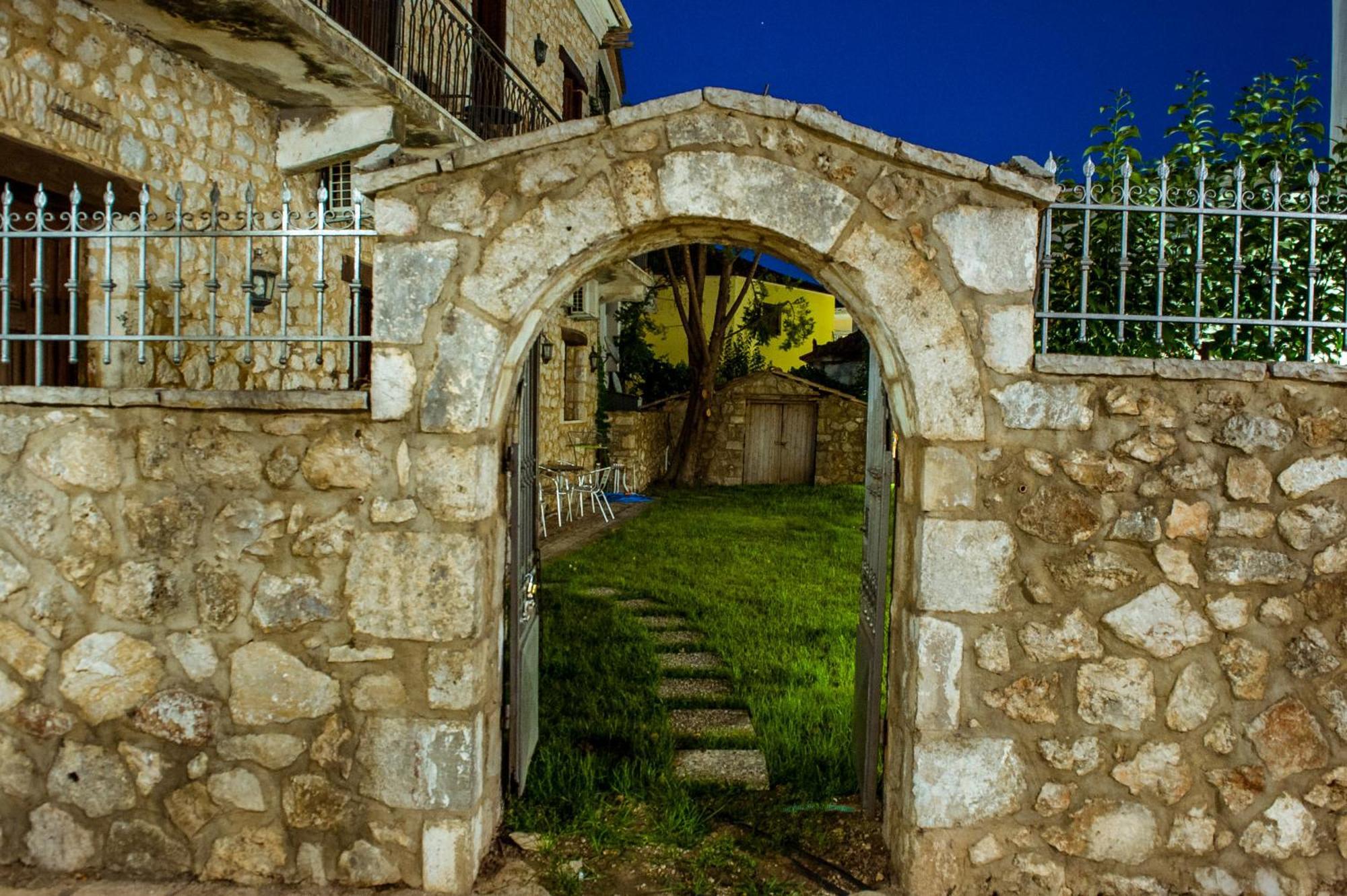 Pegasus Hotel Vonitsa Bagian luar foto